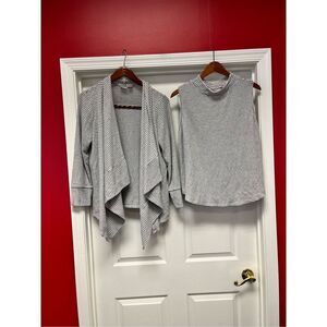 Chico’s Zenergy 2 Pc. Gray & White Stripe Sweater Set sz 2/3 or 14